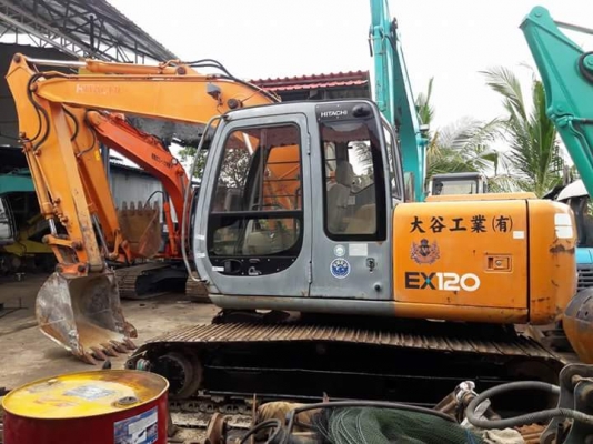 ขายHITACHI EX 120-5  เก่าญี่ปุ่นแท้  สภาพดี  แทรค 70  มีลายแย๊ก  4,XXX  ชั่วโมง  พร้อมใช้  โทร  089-3818694  ดวงนภา