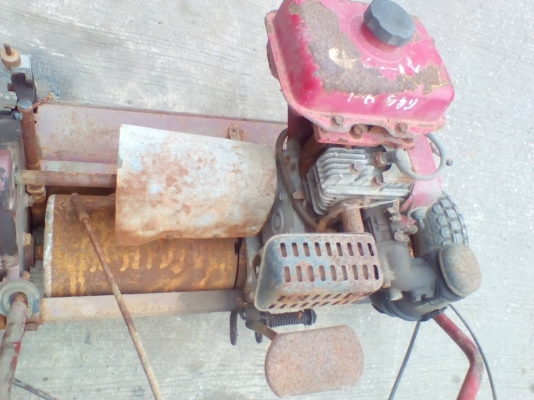 เครื่องตัดหญ้ามีแรงอัดต้องซ่อม ลด 5300.- เครื่องตัดหญ้ามีแรงอัดต้องซ่อม ลด 5300.-