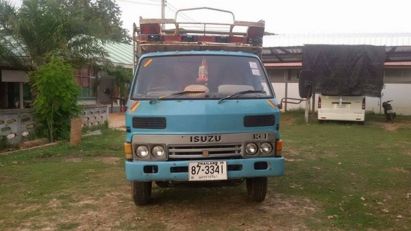 ขายรถ6ล้อ KS 115แรง สโลกลาง ราคา190,000 สนใจโทร 090-8588220 093-3258446 www.narong2truck.com www.tru