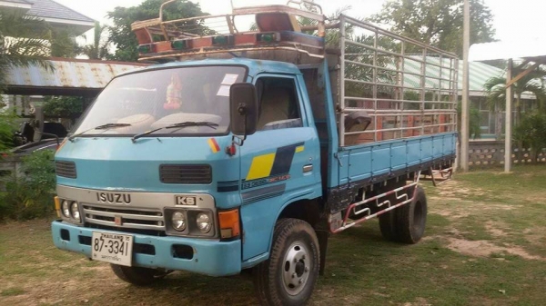 ขายรถ6ล้อ KS 115แรง สโลกลาง ราคา190,000 สนใจโทร 090-8588220 093-3258446 www.narong2truck.com www.tru