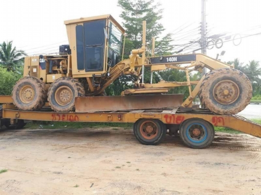 ขาย 3,500,000 รถเกรด CAT 120 HV5FM 8,000 ชม.เครืองดี เกียร์แรง รถสวยพร้อมใช้  รถอยู่ บุรีรัมย์ โทร&amp;ไอดีไลน์ 0610710295