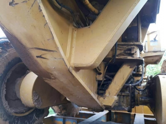 ขาย 3,500,000 รถเกรด CAT 120 HV5FM 8,000 ชม.เครืองดี เกียร์แรง รถสวยพร้อมใช้  รถอยู่ บุรีรัมย์ โทร&amp;ไอดีไลน์ 0610710295