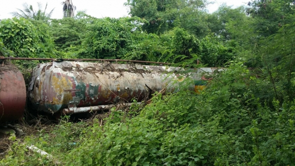 ถังน้ำมันสวยๆ มีหลายขนาดครับ ขัดทำสีใหม่ทุกใบ สเปคดีที่สุดจากร้านวินิตร ถูกและดีที่สุดแน่นอน ถังน้ำมันสวยๆ มีหลายขนาดครับ ขัดทำสีใหม่ทุกใบ สเปคดีที่สุดจากร้านวินิตร ถูกและดีที่สุดแน่นอน