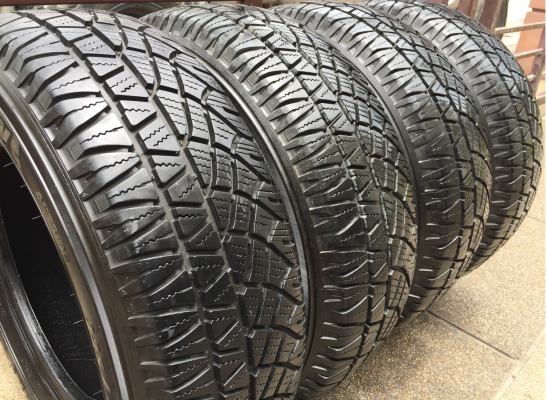 ยาง Michelin 225 70 15 ปี15 ดอกเต็ม ไม่มีปะ ใช้ยาว ราคาไม่แพง ยาง Michelin 225 70 15 ปี15 ดอกเต็ม ไม่มีปะ ใช้ยาว ราคาไม่แพง