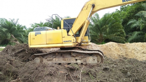 รถแบคโฮ KOMATSU PC 160 - 8. , ( รถทำงาน 9,xxx ชม. ) สนใจติดต่อ 081 - 6079515