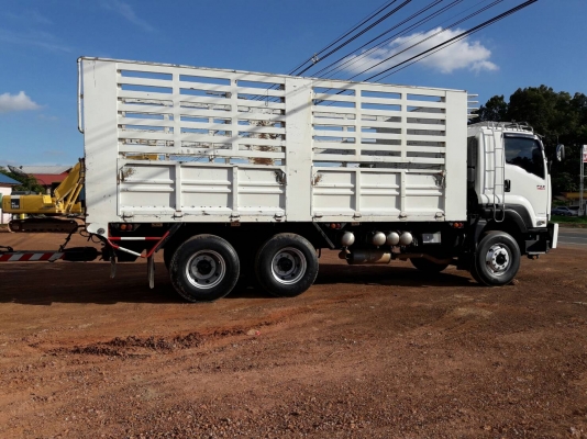 Isuzu 360 แรง ปี 56 แม่ลูกกระบะไม่ดัมพ์ ลูก 3 เพลา 7 เมตร ไมล์แสนสอง