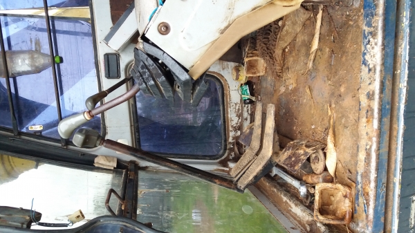 ขาย 980,000 หัวลาก ISUZU  DECA 320 ปี 48 เครื่องเดิมดี เกียร์เดิมแรง หัวบาง ยางดี คัชซีสวย เอกสารพร้อมโอน รถอยู่ ชลบุรี 090-772-3710 090-772-3708