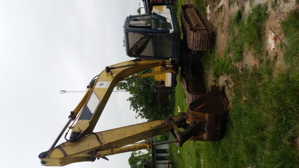 ขาย 980,000 หัวลาก ISUZU  DECA 320 ปี 48 เครื่องเดิมดี เกียร์เดิมแรง หัวบาง ยางดี คัชซีสวย เอกสารพร้อมโอน รถอยู่ ชลบุรี 090-772-3710 090-772-3708