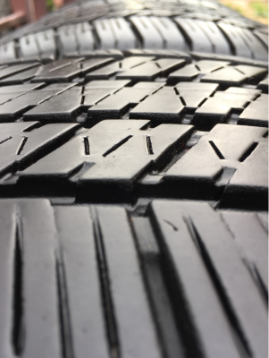 ยาง Bridgestone 265 60 18 ปี16 ดอกเต็ม ไม่มีปะ ใช้ยาว ราคาไม่แพง