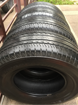 ยาง Bridgestone 265 70 16 ปี16 ดอกเยอะ ไม่มีปะ ใช้ยาว ราคาไม่แพง