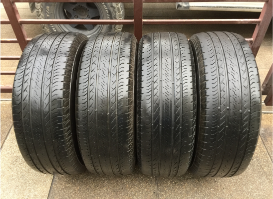 ยาง Bridgestone 265 70 16 ปี16 ดอกเยอะ ไม่มีปะ ใช้ยาว ราคาไม่แพง