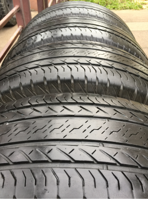 ยาง Bridgestone 265 70 16 ปี16 ดอกเยอะ ไม่มีปะ ใช้ยาว ราคาไม่แพง