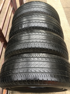 ยาง Bridgestone 265 70 16 ปี16 ดอกเยอะ ไม่มีปะ ใช้ยาว ราคาไม่แพง