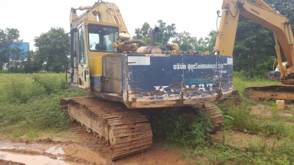 ขาย แบคโฮ KOMATSU PC200-3 เอกสารเล่มทะเบียนครบ เครื่องเดิม ปั้มดี ช่วงล่างมีใบแทรคหัก 2 ใบ เอกสารเล่มทะเบียนครบ