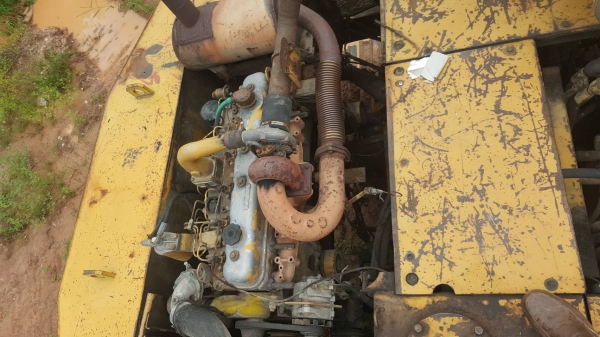 ขาย แบคโฮ KOMATSU PC200-3 เอกสารเล่มทะเบียนครบ เครื่องเดิม ปั้มดี ช่วงล่างมีใบแทรคหัก 2 ใบ เอกสารเล่มทะเบียนครบ