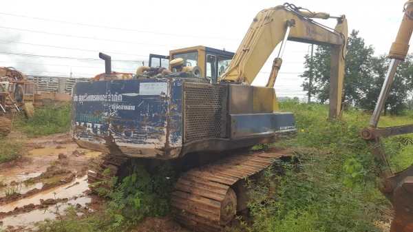 ขาย แบคโฮ KOMATSU PC200-3 เอกสารเล่มทะเบียนครบ เครื่องเดิม ปั้มดี ช่วงล่างมีใบแทรคหัก 2 ใบ เอกสารเล่มทะเบียนครบ