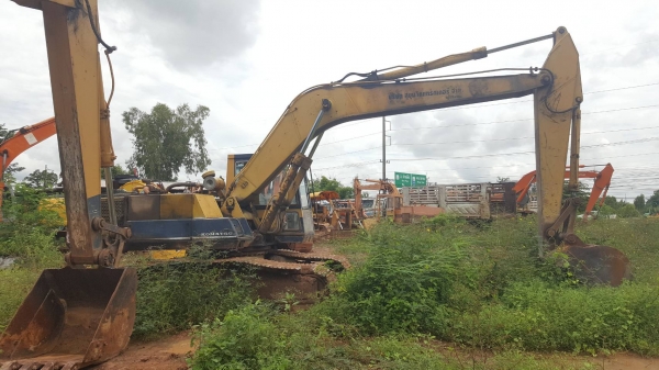 ขาย แบคโฮ KOMATSU PC200-3 เอกสารเล่มทะเบียนครบ เครื่องเดิม ปั้มดี ช่วงล่างมีใบแทรคหัก 2 ใบ เอกสารเล่มทะเบียนครบ ขาย แบคโฮ KOMATSU PC200-3 เอกสารเล่มทะเบียนครบ เครื่องเดิม ปั้มดี ช่วงล่างมีใบแทรคหัก 2 ใบ เอกสารเล่มทะเบียนครบ