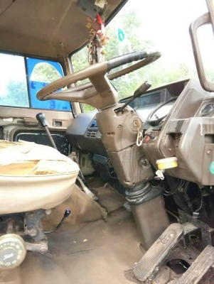 ขาย 299,000 บาท HINO FL177 เพลาเดียว เครื่อง EH700-168 แรง. หัวบาง ยางดี คัสชีสวย เอกสารเล่มทะเบียน 