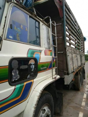ขาย 299,000 บาท HINO FL177 เพลาเดียว เครื่อง EH700-168 แรง. หัวบาง ยางดี คัสชีสวย เอกสารเล่มทะเบียน 