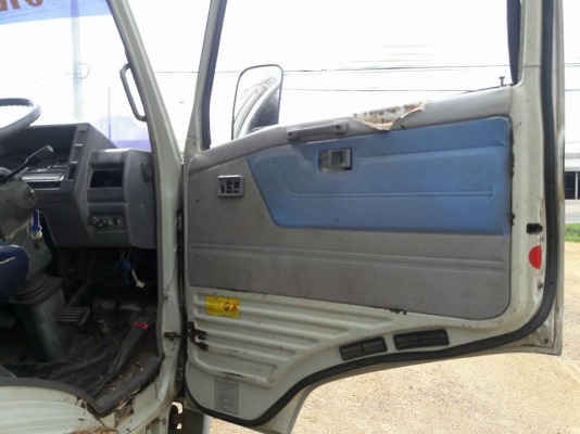 ขายรถ6ล้อ HINO FC2W เครื่อง120แรง ราคา350,000 สนใจโทร 090-8588220 093-3258446 www.narong2truck.com w