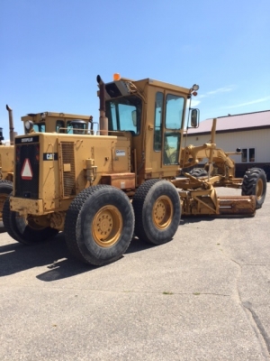 มาใหม่ 140G#72V114xx 9,800ชม. ปี1988 พร้อมติดตั้ง Scarifier รถจากอเมริกา สั่งได้เลยครับ 092-929-9942 ธีรเทพ