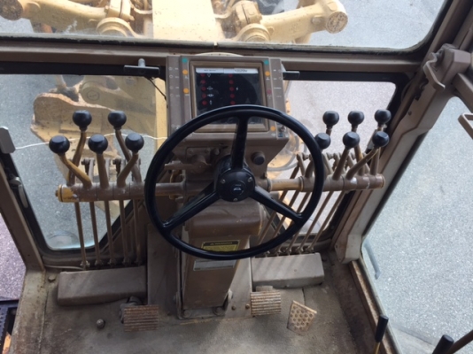 มาใหม่ 140G#72V114xx 9,800ชม. ปี1988 พร้อมติดตั้ง Scarifier รถจากอเมริกา สั่งได้เลยครับ 092-929-9942 ธีรเทพ