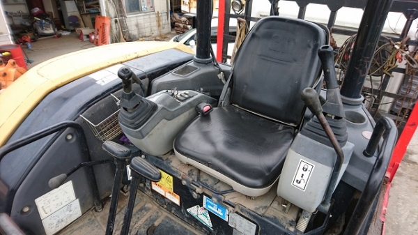 Caterpillar 305CCR 3521ชั่วโมง สต็อกญี่ปุ่น โทร. 080-6565422 (หนิง)