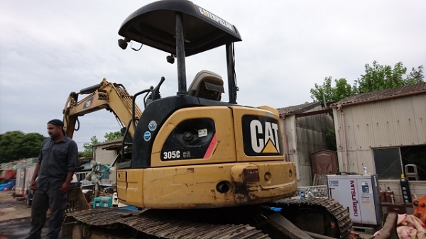 Caterpillar 305CCR 3521ชั่วโมง สต็อกญี่ปุ่น โทร. 080-6565422 (หนิง)