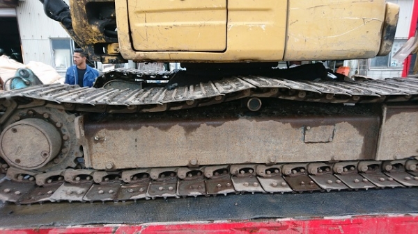 Caterpillar 305CCR 3521ชั่วโมง สต็อกญี่ปุ่น โทร. 080-6565422 (หนิง)