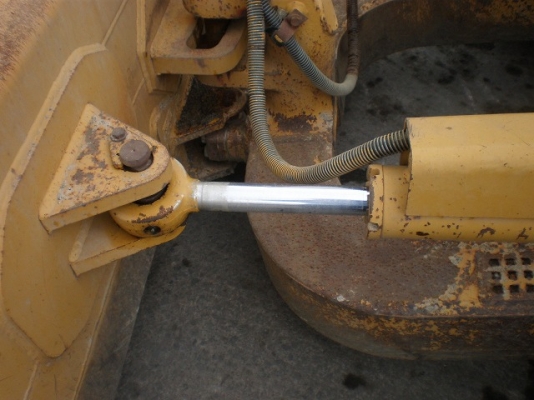 Caterpillar D5N  5614ชั่วโมง รถนอก โทร. 080-6565422 (หนิง)