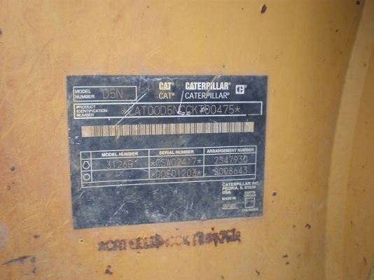 Caterpillar D5N  5614ชั่วโมง รถนอก โทร. 080-6565422 (หนิง)