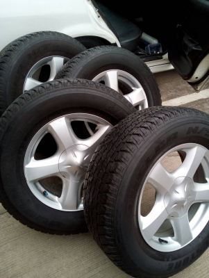 ล้อ ALL NEW  พร้อมยาง 255/65R17  BRIDGESTONE DUELER H/T 840 ชุด 4 เส้น  tel. 081-427-3941