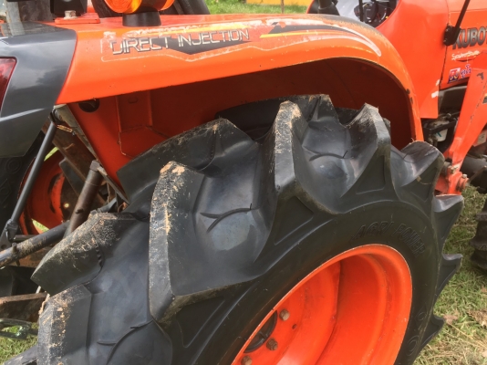 รถไถนานั่งขับคูโบต้า l3608 คานโค้ง พร้อมอุปกรณ์ 3 ชิ้นใบดันโรตารี่ และผาน 6 เอกสารเล่มทะเบียนพร้อมโอนครับ รถไถนานั่งขับคูโบต้า l3608 คานโค้ง พร้อมอุปกรณ์ 3 ชิ้นใบดันโรตารี่ และผาน 6 เอกสารเล่มทะเบียนพร้อมโอนครับ