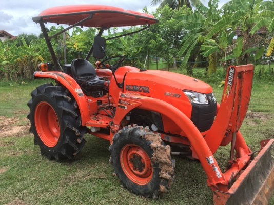 รถไถนานั่งขับคูโบต้า l3608 คานโค้ง พร้อมอุปกรณ์ 3 ชิ้นใบดันโรตารี่ และผาน 6 เอกสารเล่มทะเบียนพร้อมโอนครับ