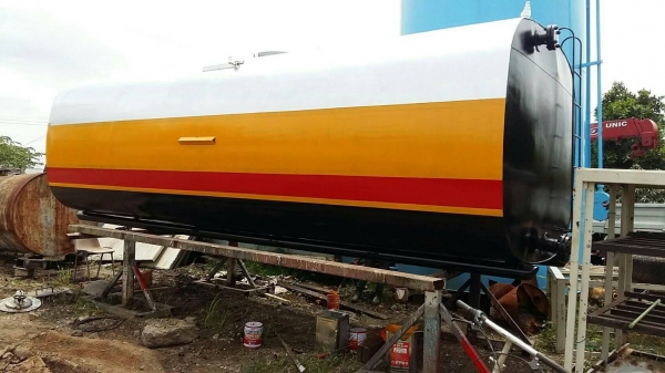 ถังสวยขนาดนี้รีบโทรครับ มาก่อนได้ก่อน ถัง 20,000 ลิตร สภาพสวย ขัดทำสีใหม่สวยกิ๊งสุดๆครับ