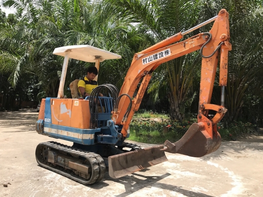 ขายแบคโฮHITACHI EX21 พิมพ์นิยมเก่านอก100\%PC20 คอนโทลแน่นๆ เดิมจากญี่ปุ่น100\% ทำงานสมบูรณ์ทุกระบบ รับรองไม่ผิดหวัง 195,000 เท่านั้น!!