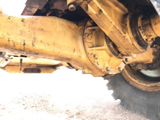 ขายรถตักล้อยาง CAT 936 รถนอกนำเข้าเองจากญี่ปุ่น สภาพสวยพร้อมใช้งาน มีVDOการทำงานครับ