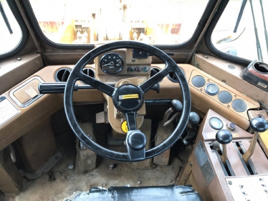 ขายรถตักล้อยาง CAT 936 รถนอกนำเข้าเองจากญี่ปุ่น สภาพสวยพร้อมใช้งาน มีVDOการทำงานครับ