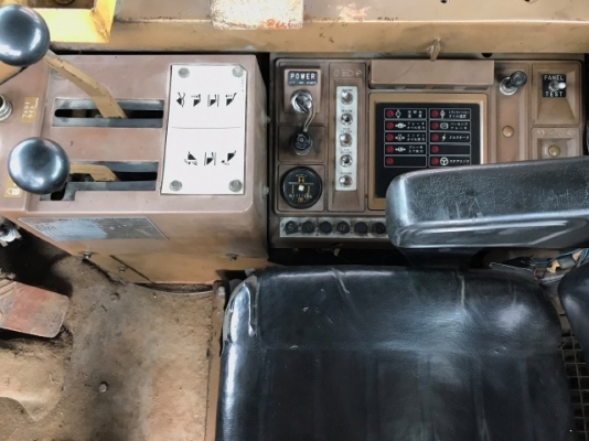 ขายรถตักล้อยาง CAT 936 รถนอกนำเข้าเองจากญี่ปุ่น สภาพสวยพร้อมใช้งาน มีVDOการทำงานครับ