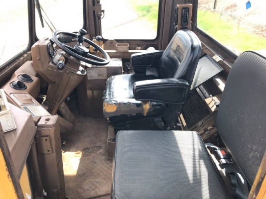 ขายรถตักล้อยาง CAT 936 รถนอกนำเข้าเองจากญี่ปุ่น สภาพสวยพร้อมใช้งาน มีVDOการทำงานครับ