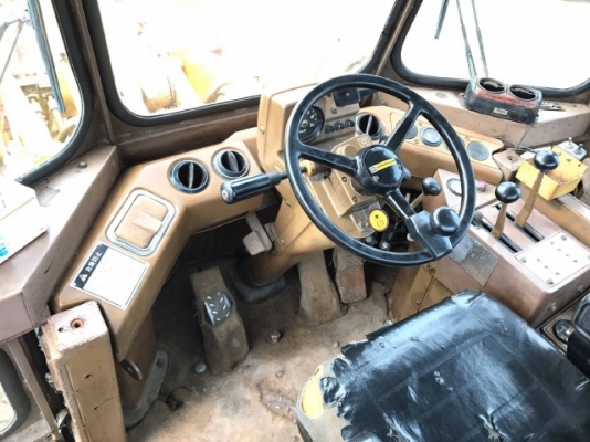 ขายรถตักล้อยาง CAT 936 รถนอกนำเข้าเองจากญี่ปุ่น สภาพสวยพร้อมใช้งาน มีVDOการทำงานครับ