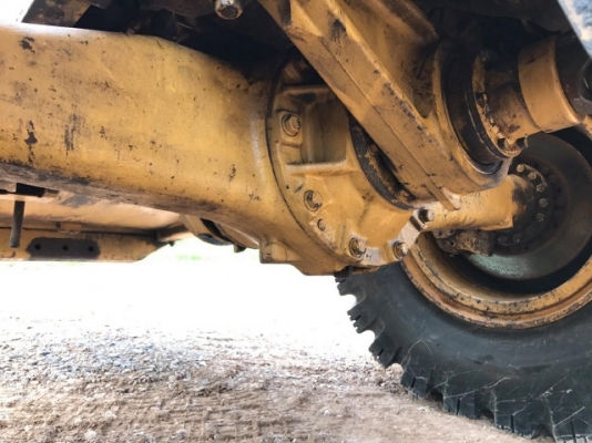 ขายรถตักล้อยาง CAT 936 รถนอกนำเข้าเองจากญี่ปุ่น สภาพสวยพร้อมใช้งาน มีVDOการทำงานครับ