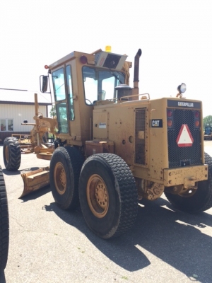 มาใหม่ 140G#72V114xx 9,800ชม. ปี1988 พร้อมติดตั้ง Scarifier รถจากอเมริกา สั่งได้เลยครับ 092-929-9942 ธีรเทพ