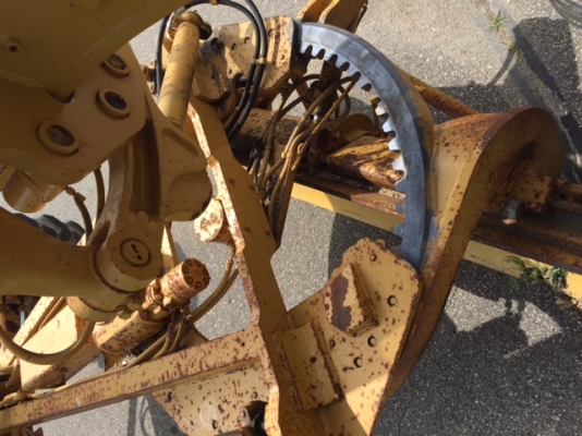 มาใหม่ 140G#72V114xx 9,800ชม. ปี1988 พร้อมติดตั้ง Scarifier รถจากอเมริกา สั่งได้เลยครับ 092-929-9942 ธีรเทพ