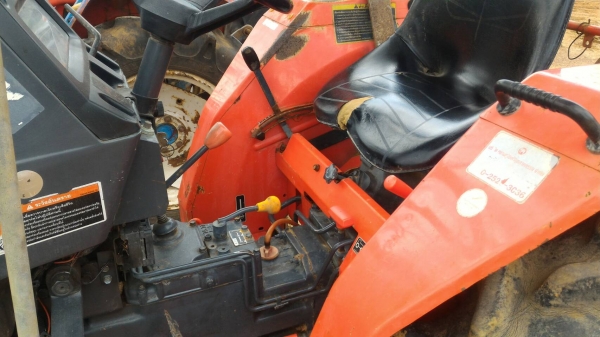 ขายรถไถ KUBOTA L2605 รถไร่ สภาพเดิมๆ พร้อมผาน5 ราคา 125,000 เครื่องดี เกียร์ดี ไฮดี พร้อมใช้งาน ราคาต่อรองได้ สนใจโทรคุยกันก่อนได้ครับ มีรถขนส่งบริการทั่วไทย ร้านสามย่านแทรคเตอร์ อ.แกลง จ.ระยอง โทร 0818618678 ,0899347475 id line=0818618678 id line=0917315 ขายรถไถ KUBOTA L2605 รถไร่ สภาพเดิมๆ พร้อมผาน5 ราคา 125,000 เครื่องดี เกียร์ดี ไฮดี พร้อมใช้งาน ราคาต่อรองได้ สนใจโทรคุยกันก่อนได้ครับ มีรถขนส่งบริการทั่วไทย ร้านสามย่านแทรคเตอร์ อ.แกลง จ.ระยอง โทร 0818618678 ,0899347475 id line=0818618678 id line=0917315