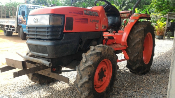 ขายรถไถ KUBOTA L3408 รถไร่สภาพสวยๆ เดิมๆ ราคา 150,000 สภาพเดิมๆ สวยๆ เครื่องดี เกียร์ดี ไฮดี พร้อมใช้งาน ราคาต่อรองได้ สนใจโทรคุยกันก่อนได้ครับ มีรถขนส่งบริการทั่วไทย ร้านสามย่านแทรคเตอร์ อ.แกลง จ.ระยอง โทร 0818618678 ,0899347475 id line=0818618678 id lin ขายรถไถ KUBOTA L3408 รถไร่สภาพสวยๆ เดิมๆ ราคา 150,000 สภาพเดิมๆ สวยๆ เครื่องดี เกียร์ดี ไฮดี พร้อมใช้งาน ราคาต่อรองได้ สนใจโทรคุยกันก่อนได้ครับ มีรถขนส่งบริการทั่วไทย ร้านสามย่านแทรคเตอร์ อ.แกลง จ.ระยอง โทร 0818618678 ,0899347475 id line=0818618678 id lin