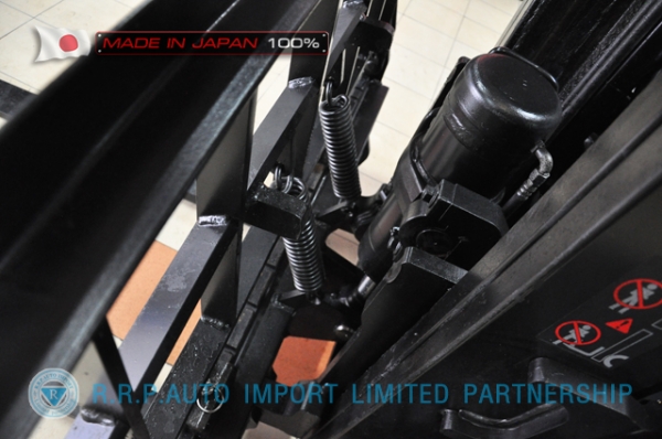 ขายรถโฟล์คลิฟท์มือสอง TOYOTA รุ่น 8FD325-33341 นำเข้าจากประเทศญี่ปุ่น 100\% ไม่เคยใช้งานในไทย