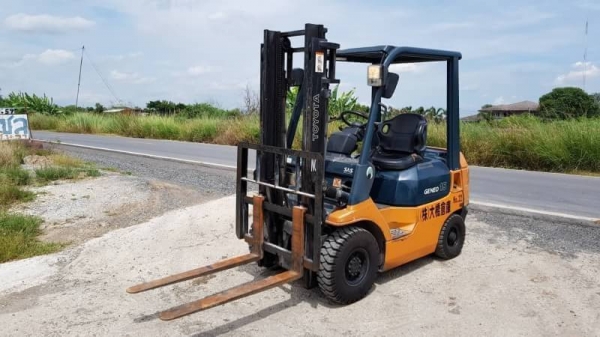 ขายด่วนรถยก TOYOTA7FG15ยก1.5 ตันเสาสูง3เมตรยางตัน4เส้นรถนอกนำเข้ายังไม่เคยใช้งานในเมืองไทยเลย