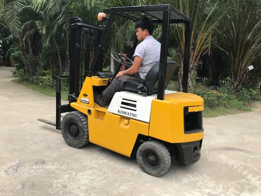 ขายFORKLIFT KOMATSU FD15(ดีเซล)(1.5ตัน) สวยเดิมจากญี่ปุ่น ยังไม่เคยใช้ในไทย 125,000เท่านั้น!!