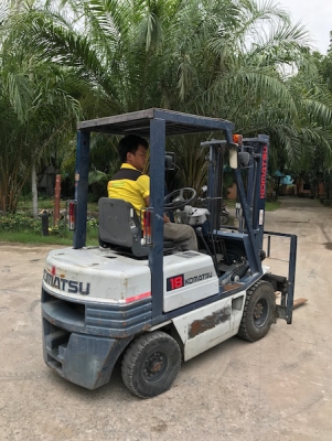 ขายFORKLIFT KOMATSU FG18-15(งาสไลด์)(1.8ตัน) สวยเดิมจากญี่ปุ่น ยังไม่เคยใช้ในไทย 125,000เท่านั้น!!